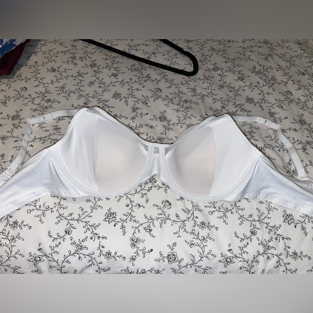 Bali Smooth Lightly lined Full Coverage Underwire Bra | 38B - Picture 3 of 4